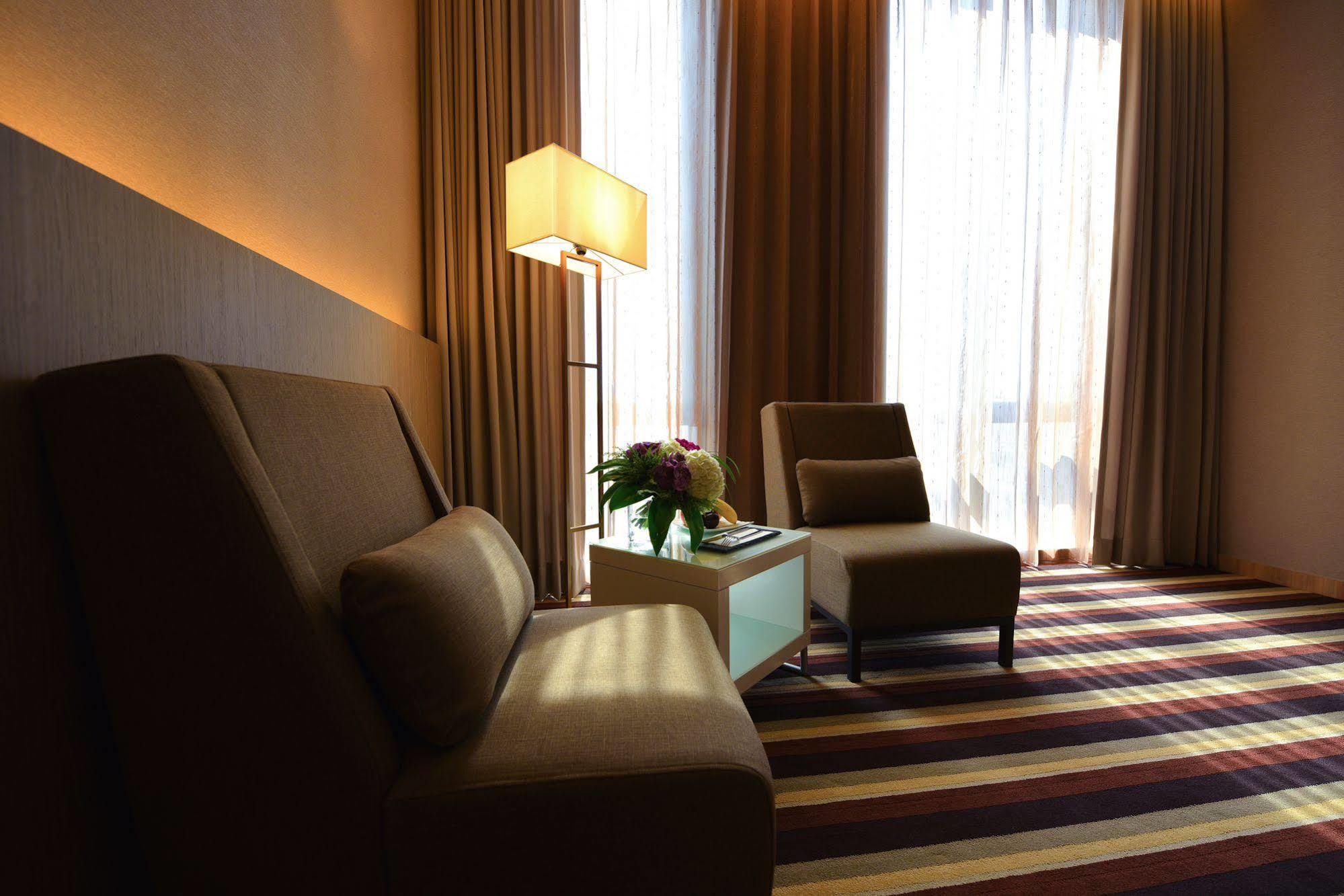 Grand Royal Hotel Toufen Eksteriør billede